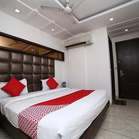 Oyo 11150 Hotel Jmd Rooms New Delhi Eksteriør billede