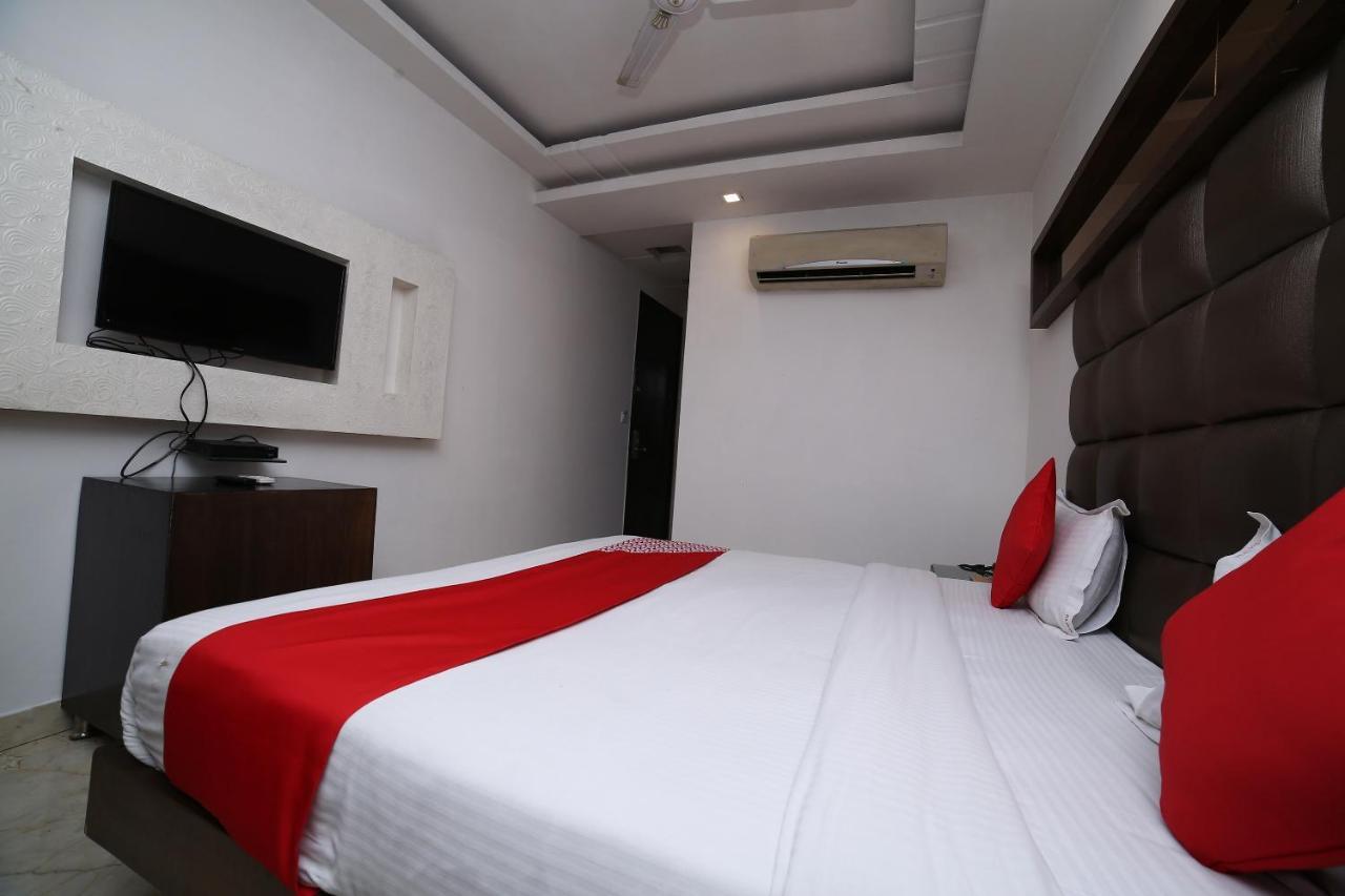 Oyo 11150 Hotel Jmd Rooms New Delhi Eksteriør billede