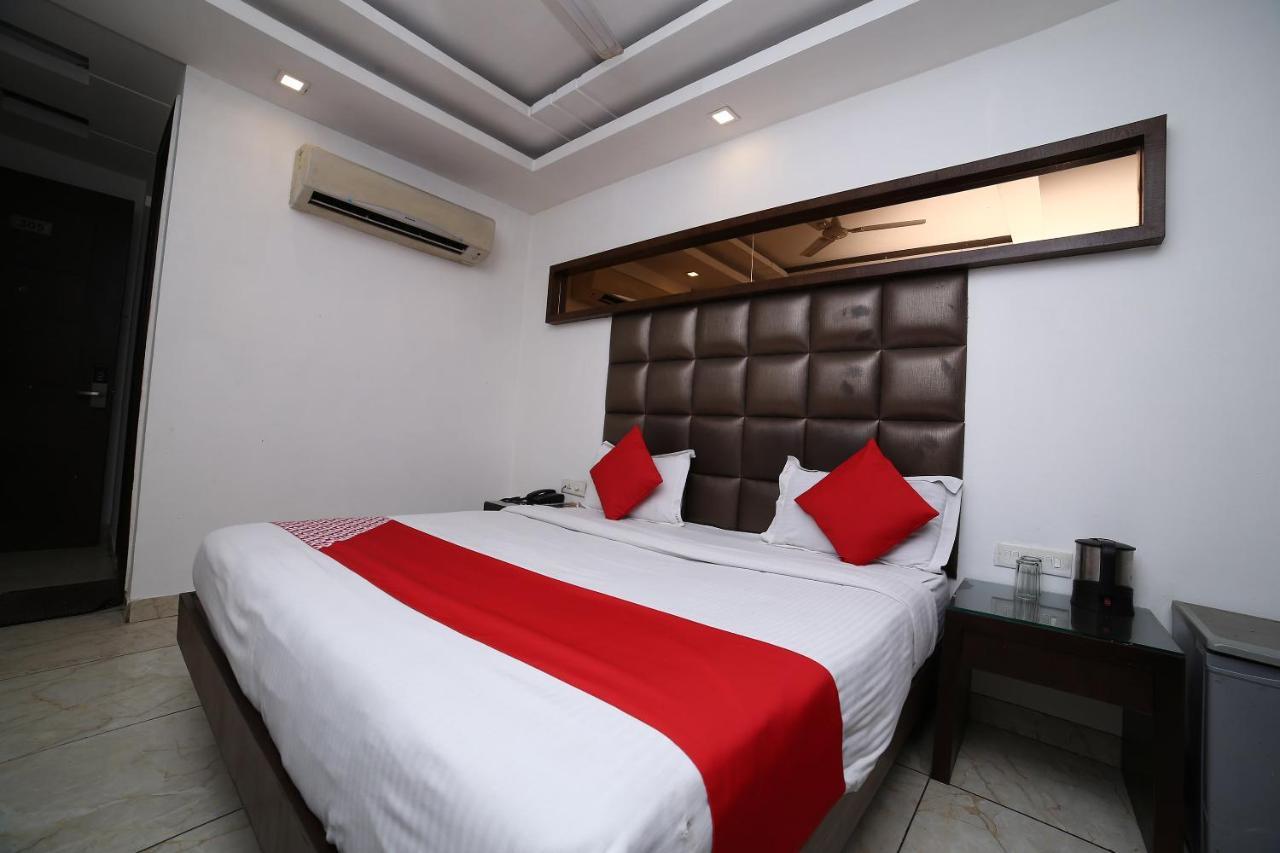 Oyo 11150 Hotel Jmd Rooms New Delhi Eksteriør billede