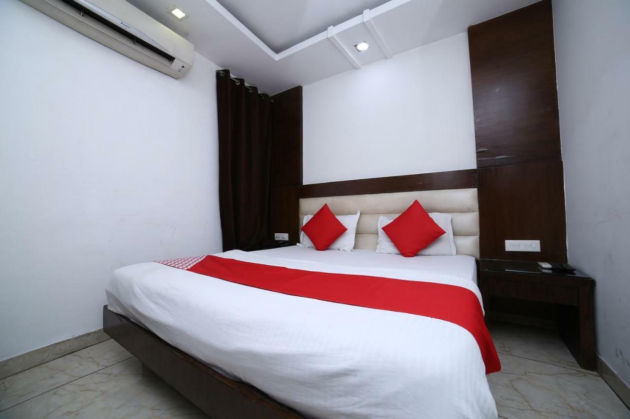 Oyo 11150 Hotel Jmd Rooms New Delhi Eksteriør billede