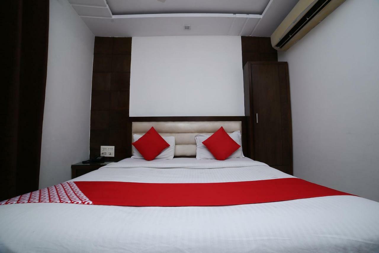 Oyo 11150 Hotel Jmd Rooms New Delhi Eksteriør billede